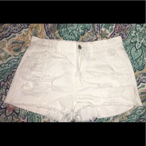 White Hollister shorts